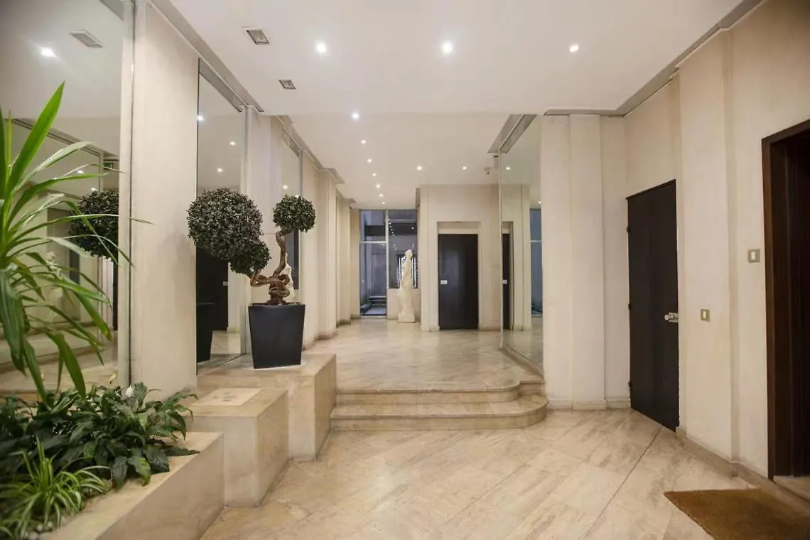 Appartement Avenue Kleber A Proximite De L'Arc De Triomphe, Avenue Des Champs Elysees, Trocadero, Paris Apartment